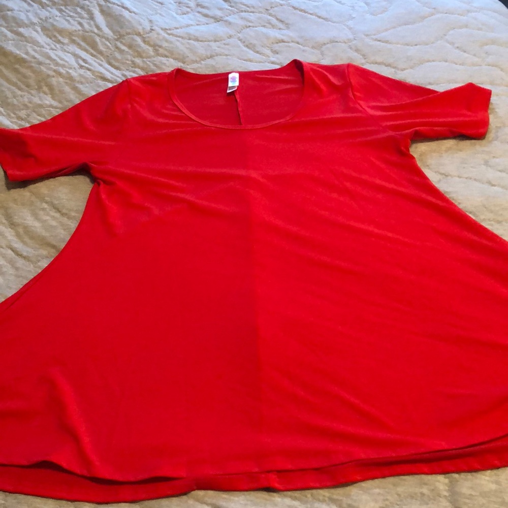 Lularoe Perfect T true RED